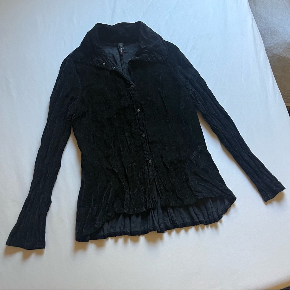 BABETTE SF black rib knit suede velvet pleated long sleeve button up shirt